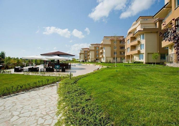 Аппартамент Pines Beach Resort Byala  Extérieur photo